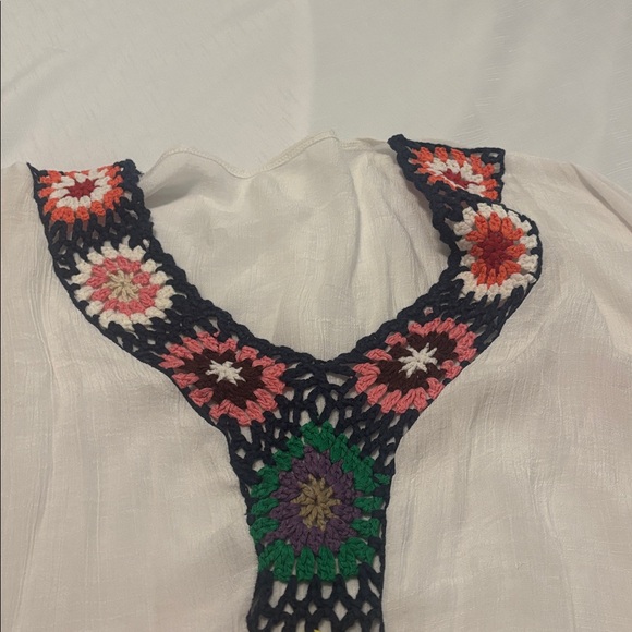 White Kaftan w/ Colorful Crochet Accents SZ L tassel outline swim coverup vacay - Picture 11 of 11